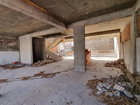 Edificio en construcción de 820m²