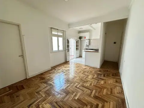 Departamento PH 2 Ambientes con patio en Venta en Caballito