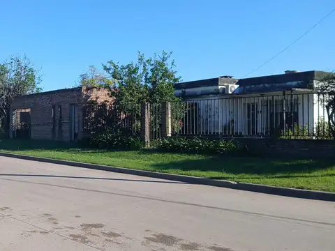 VENTA - CAMPO DE 3,7 HECTÁREAS SOBRE AV. CIRCUNVALACIÓN – ROSARIO