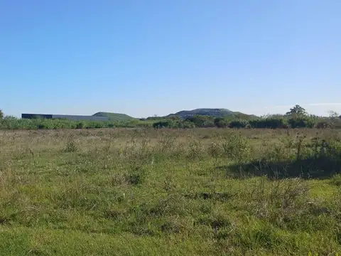 Campo en Colectora Juam M.Rosa y Pje 1821