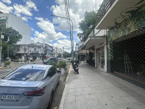 Local en  alquiler en la lucila