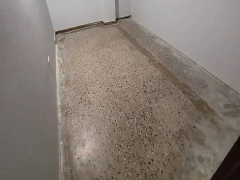 Depto Tipo Casa en Venta 50 años