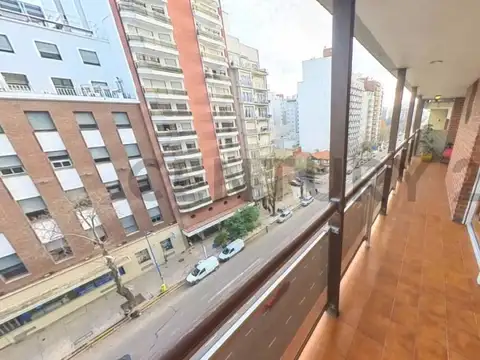 Departamento en Venta de 4 dormitorios
