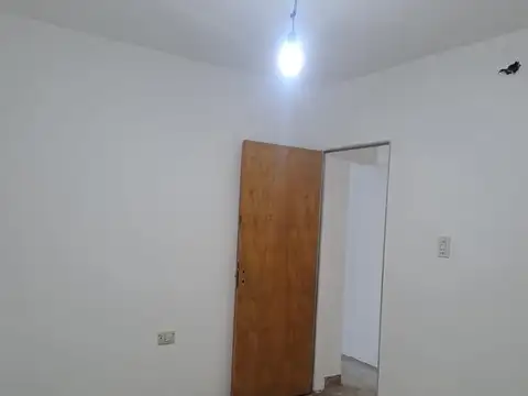 Departamento en Alquiler en Triangulo, $ 200.000