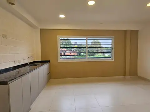 Departamento en Venta en Villa Lynch, USD 72.000