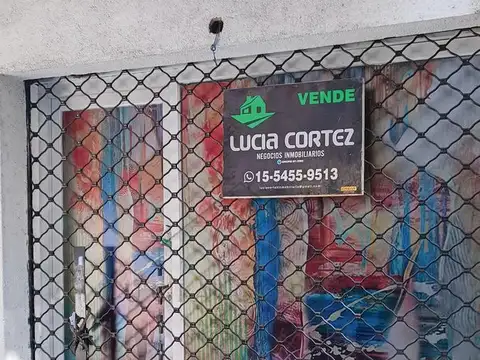 Local en venta en Olivos con baño excelente ubicacion