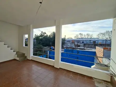 PH 4 AMBIENTES C/BALCON CORRIDO |PATIO TECHADO | 1er Piso