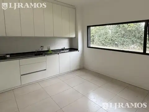 Galpon en Venta en Exaltacion de la Cruz, USD 410.000