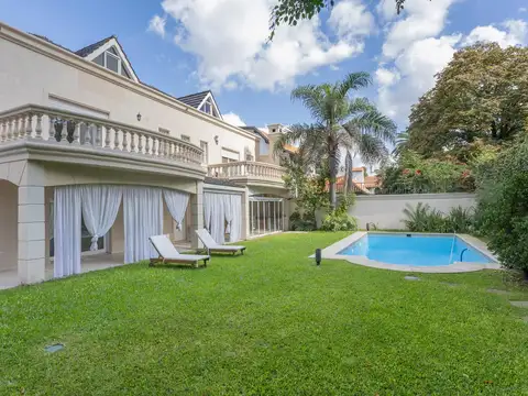 Casa amoblada en alquiler en Martinez