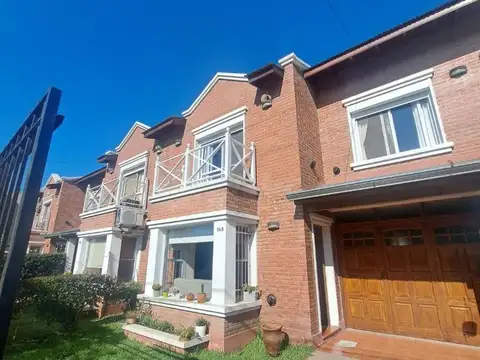 Depto Tipo Casa en Venta de 4 ambientes