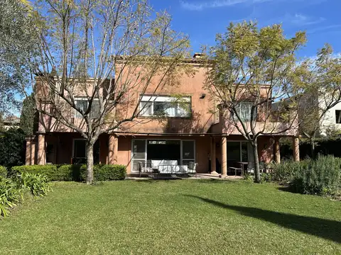 Casa en Alquiler Temporal de 4 dormitorios