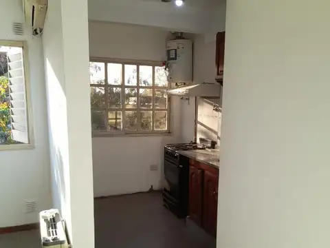 Departamento en Alquiler en Villa Luzuriaga, $ 450.000
