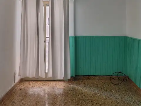 MUY BUEN ESTADO – UBICACIÓN PRIVILEGIADA – A MTS PLAZA Y CENTRO COMERCIAL DE VILLA DEL PARQUE