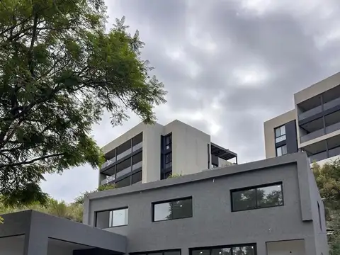 Casa en venta  en La Cuesta 3 dormitorios 3 baños cocheras seguridad