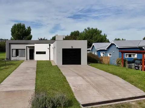 CASA 371 - SENDEROS III- COSTA ESMERALDA