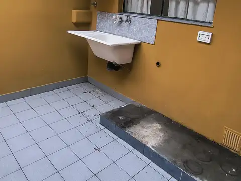Depto Tipo Casa en Alquiler con 1 cocheras