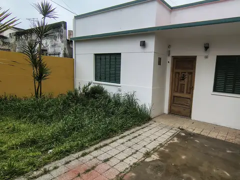 Depto Tipo Casa en Alquiler de 2 ambientes
