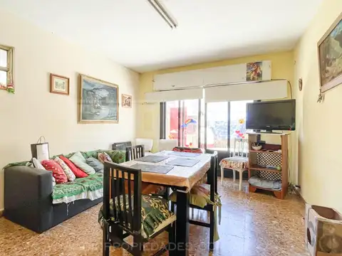 Ramon Castro  al 2500 entre Jose Maria Paz y Dr. Jonas Salk