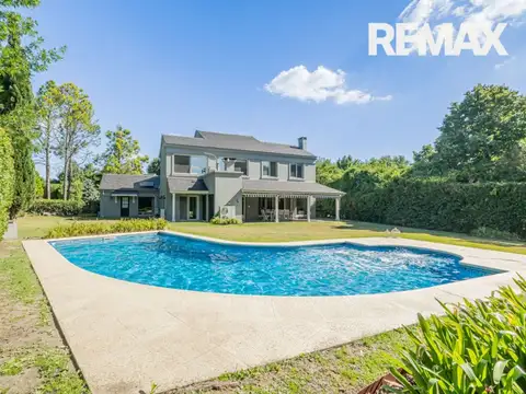 VENTA CASA 5 Dormitorios LA LOMADA PILAR