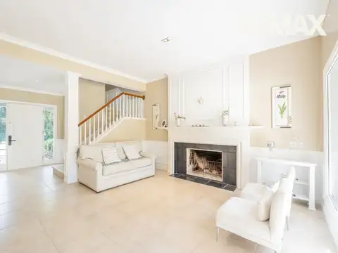 Casa 7 ambientes con 4 baños