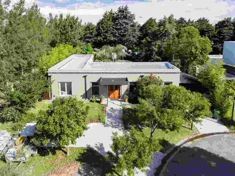 CASA 3 AMBIENTES EN VENTA BARRIO BRICKLAND CANNING