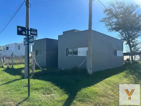 Casa en Alquiler - 2 Dormitorios 1 Baño - 440mts - La Plata