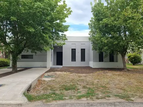 Casa en  venta  Barrio Cardales Village