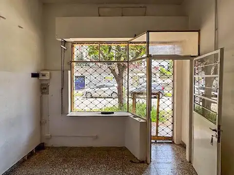 Local en Venta cerca de estación de tren en Villa Ballester