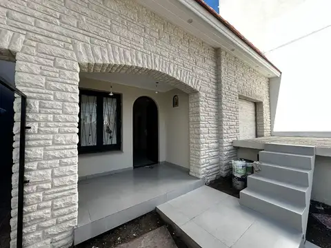 Depto Tipo Casa en Venta en Chauvin, USD 139.000