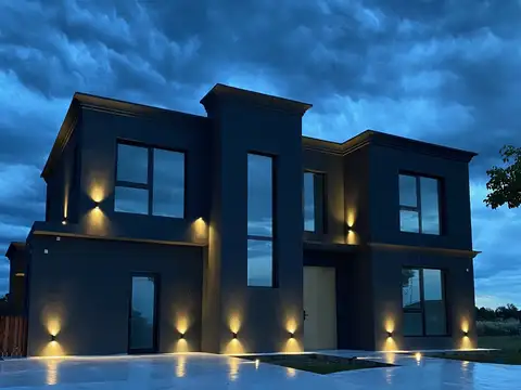 Av de los Lagos 9600