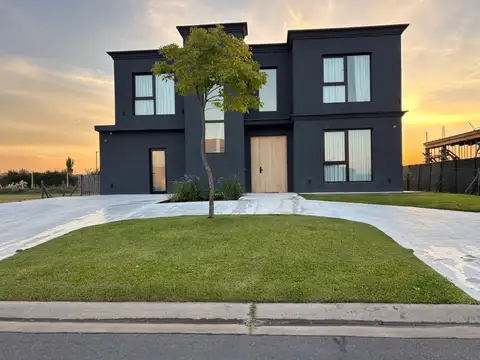 Casa en alquiler temporal en Puertos - Riberas