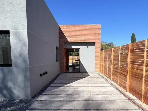 Casa en Venta en City Bell, USD 260.000