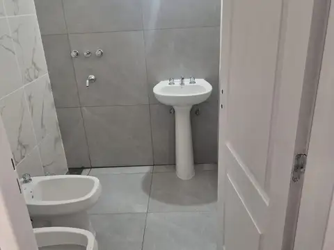 Casa en Alquiler en De Vicenzo Grande, $ 800.000