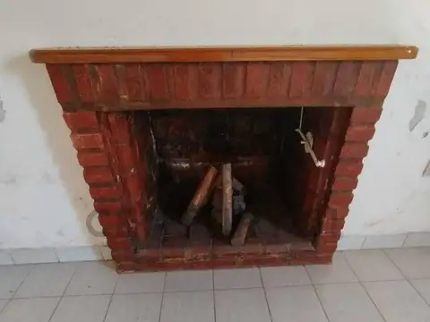 Casa 4 ambientes con 1 baño