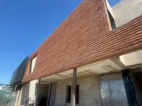 VENTA DUPLEX COLINAS MANANTIALES 3 DORMITORIOS