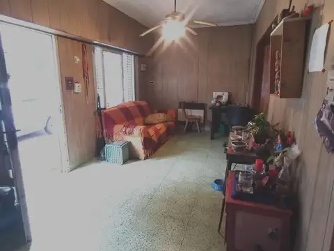 Casa 3 ambientes con 1 baño