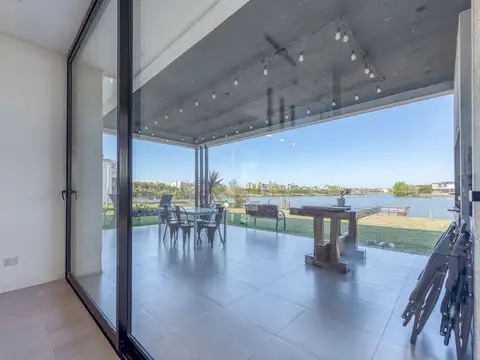 Casa en Venta en El Cantón, USD 470.000