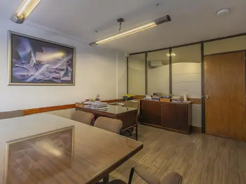 Oficina en Venta al Este