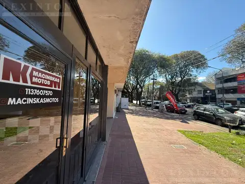 Av Libertador  al 13200