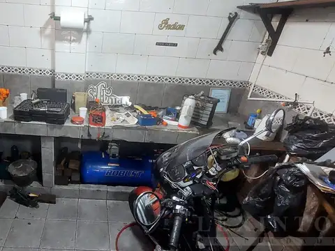 Av Libertador  al 13200