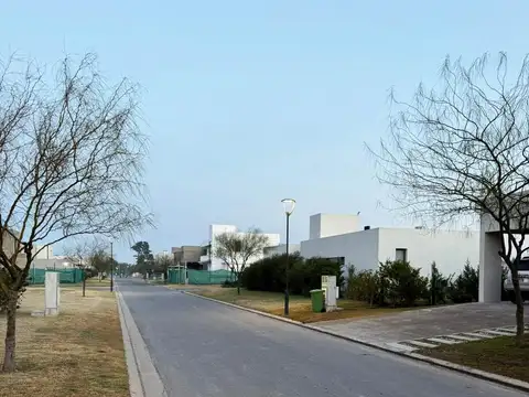 Terreno en Venta 40  mts Fondo