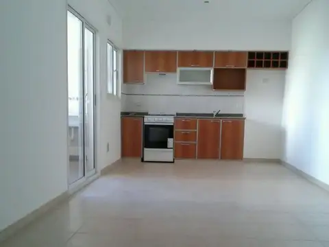 EXCELENTE 3 Amb. TIPO CASA CON PATIO DE 6X4 DETALLES CATEGORÍA 