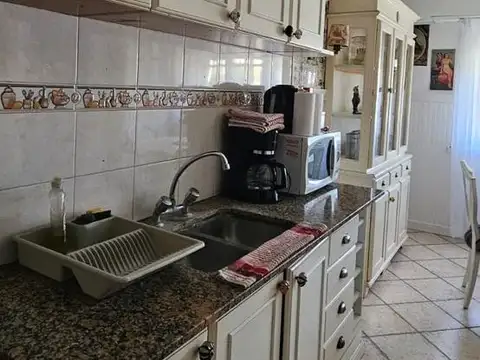 Casa en Venta - 4 Dormitorios 3 Baños - 160mts - Mar Del Plata