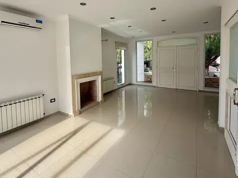 Casa en Alquiler en Mendoza, USD 2.000