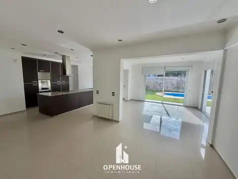OPENHOUSE alquila fabulosa casa en Barrio Dalvian