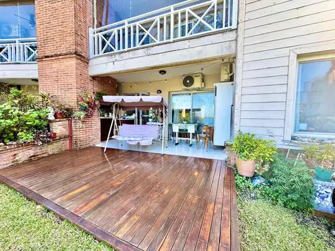 Condominios de la Bahia 100