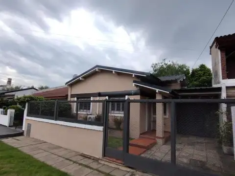 Casa en Venta en Castelar, USD 155.000