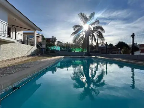 VENTA CASA 4 DORMITORIOS VILLA CARLOS PAZ CÓRDOBA