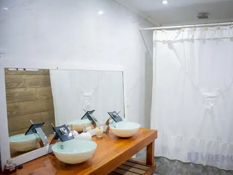 Casa 4 ambientes con 3 baños