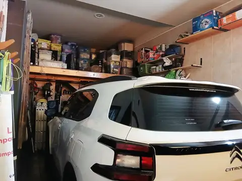 Depto Tipo Casa en Venta con 3 cocheras